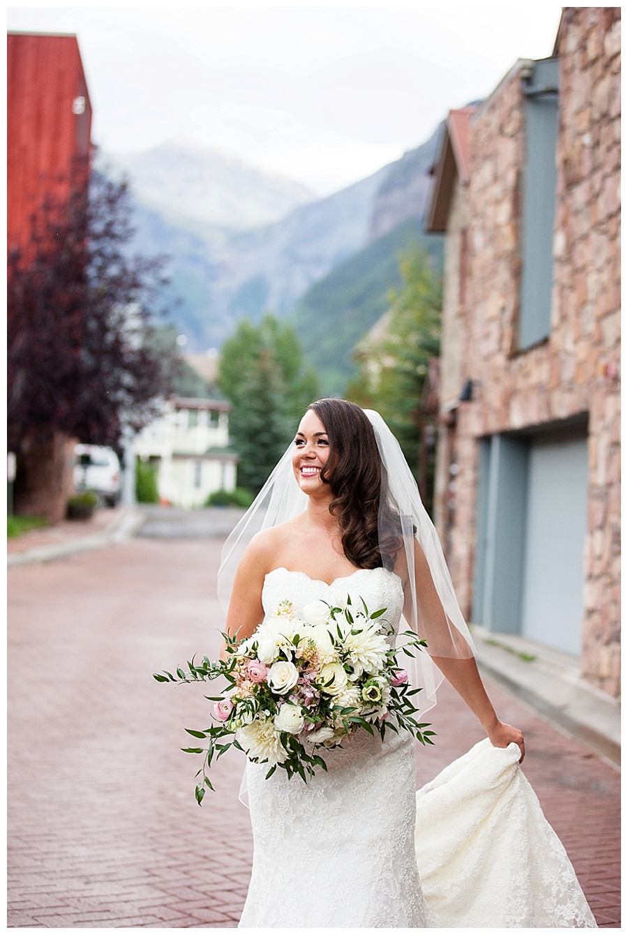 11 perfect bridal look rainy romantic Telluride wedding